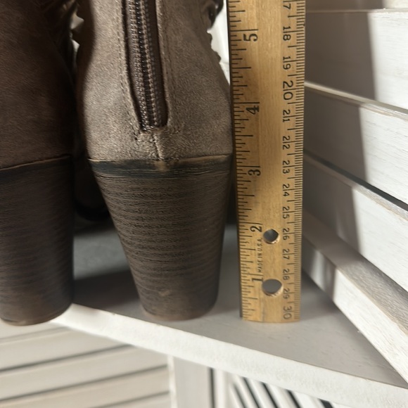 Fergalicious Doe Barley Ankle Bootie Tan - Picture 5 of 7